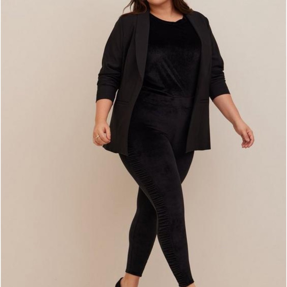 Torrid Size 0 Full Length Signature Waist Ruched Black Velour Side Legging